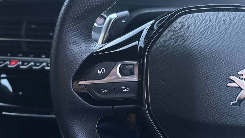 Peugeot 208 1.2 PureTech 100 GT 5dr EAT8 Petrol Hatchback